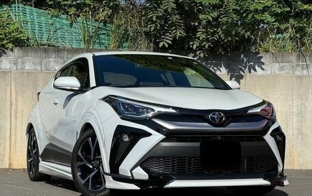 Toyota C-HR I рестайлинг, 2022 год, 1 915 000 рублей, 7 фотография