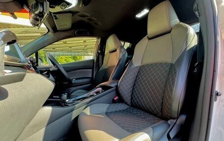 Toyota C-HR I рестайлинг, 2022 год, 1 915 000 рублей, 19 фотография