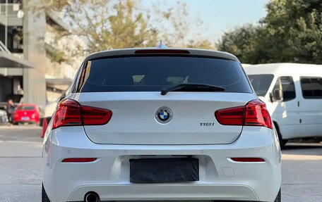 BMW 1 серия, 2018 год, 1 200 000 рублей, 4 фотография