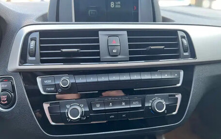 BMW 1 серия, 2018 год, 1 200 000 рублей, 8 фотография