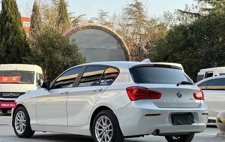 BMW 1 серия, 2018 год, 1 200 000 рублей, 3 фотография