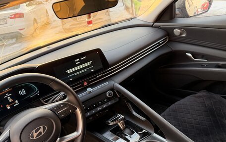 Hyundai Elantra, 2024 год, 2 300 000 рублей, 20 фотография