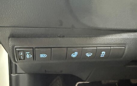 Toyota Corolla, 2020 год, 2 350 000 рублей, 8 фотография