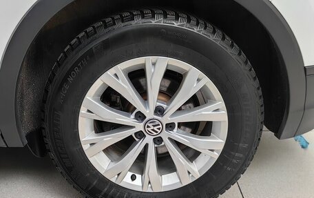 Volkswagen Tiguan II, 2020 год, 2 405 000 рублей, 24 фотография