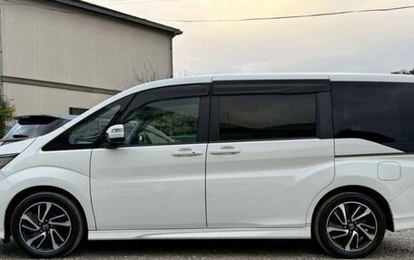 Honda Stepwgn IV, 2021 год, 2 056 000 рублей, 2 фотография