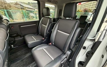 Honda Stepwgn IV, 2021 год, 2 056 000 рублей, 15 фотография