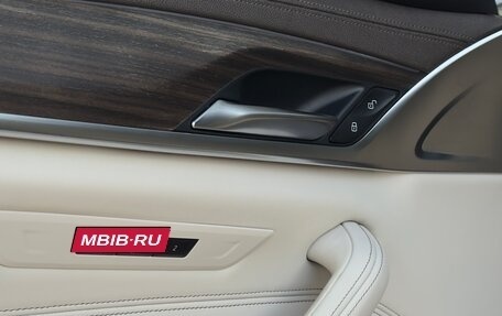 BMW 5 серия, 2018 год, 4 300 000 рублей, 10 фотография