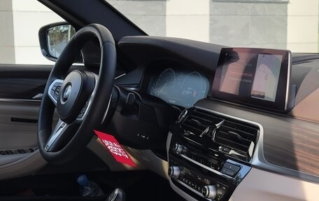 BMW 5 серия, 2018 год, 4 300 000 рублей, 18 фотография