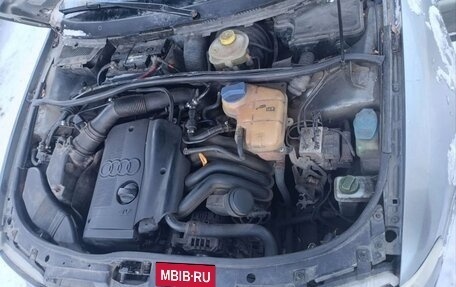 Audi A4, 1999 год, 230 000 рублей, 2 фотография