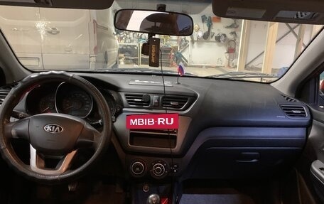 KIA Rio III рестайлинг, 2013 год, 720 000 рублей, 10 фотография