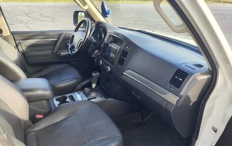 Mitsubishi Pajero IV, 2014 год, 2 500 000 рублей, 6 фотография