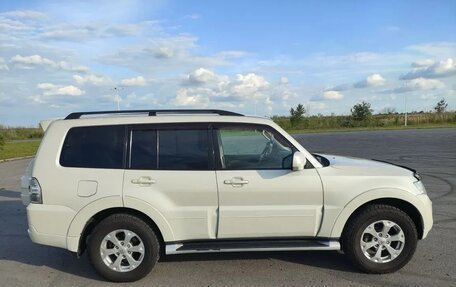 Mitsubishi Pajero IV, 2014 год, 2 500 000 рублей, 2 фотография