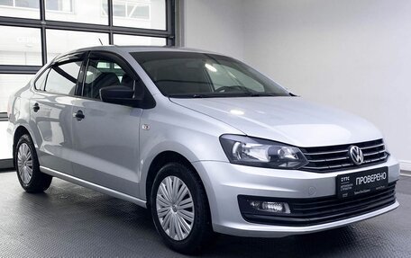 Volkswagen Polo VI (EU Market), 2015 год, 955 000 рублей, 3 фотография