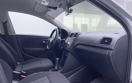 Volkswagen Polo VI (EU Market), 2015 год, 955 000 рублей, 13 фотография