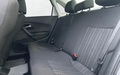 Volkswagen Polo VI (EU Market), 2015 год, 955 000 рублей, 15 фотография