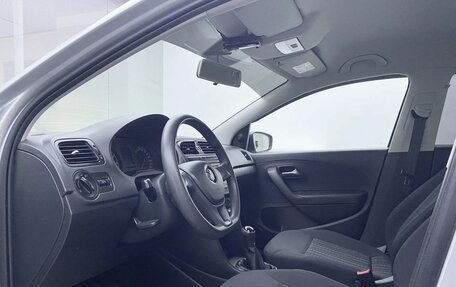 Volkswagen Polo VI (EU Market), 2015 год, 955 000 рублей, 20 фотография