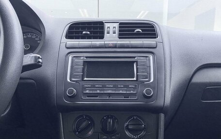 Volkswagen Polo VI (EU Market), 2015 год, 955 000 рублей, 18 фотография