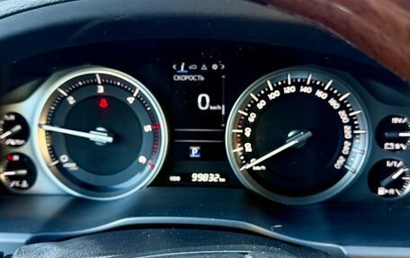 Toyota Land Cruiser 200, 2018 год, 8 900 000 рублей, 9 фотография