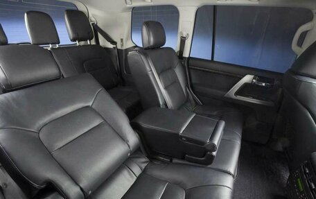 Toyota Land Cruiser 200, 2018 год, 8 900 000 рублей, 11 фотография