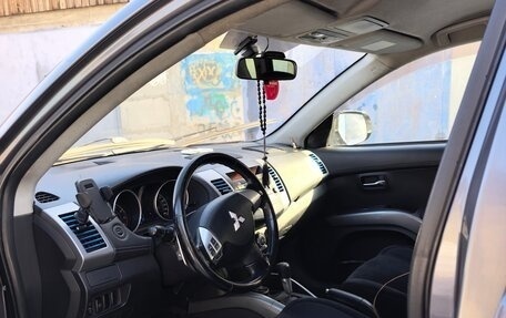 Mitsubishi Outlander III рестайлинг 3, 2010 год, 1 255 000 рублей, 7 фотография