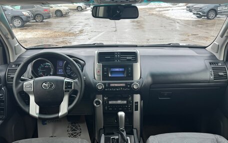Toyota Land Cruiser Prado 150 рестайлинг 2, 2012 год, 2 350 000 рублей, 13 фотография