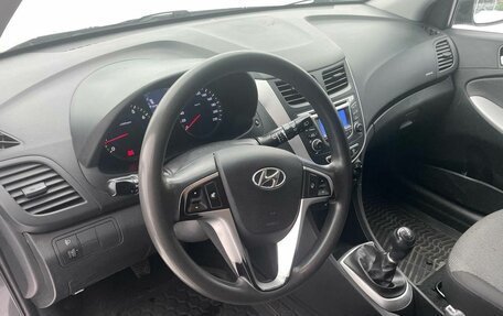 Hyundai Solaris II рестайлинг, 2013 год, 734 000 рублей, 11 фотография