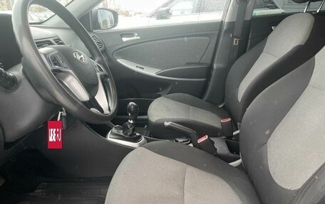 Hyundai Solaris II рестайлинг, 2013 год, 734 000 рублей, 9 фотография