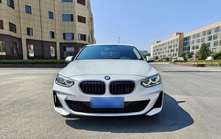 BMW 1 серия, 2021 год, 1 409 000 рублей, 2 фотография
