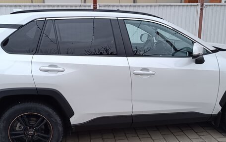 Toyota RAV4, 2021 год, 3 400 000 рублей, 6 фотография