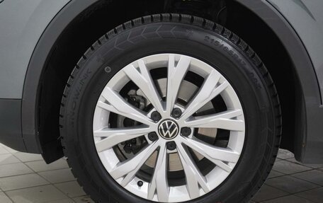 Volkswagen Tiguan II, 2021 год, 2 470 000 рублей, 9 фотография