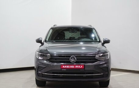 Volkswagen Tiguan II, 2021 год, 2 470 000 рублей, 3 фотография