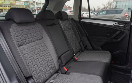 Volkswagen Tiguan II, 2021 год, 2 470 000 рублей, 13 фотография