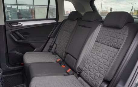 Volkswagen Tiguan II, 2021 год, 2 470 000 рублей, 16 фотография