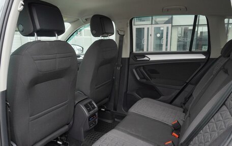 Volkswagen Tiguan II, 2021 год, 2 470 000 рублей, 17 фотография