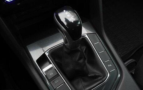 Volkswagen Tiguan II, 2021 год, 2 470 000 рублей, 18 фотография