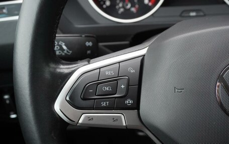 Volkswagen Tiguan II, 2021 год, 2 470 000 рублей, 20 фотография