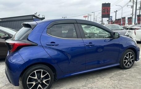 Toyota Yaris, 2021 год, 954 000 рублей, 3 фотография