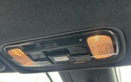 Toyota Yaris, 2021 год, 954 000 рублей, 16 фотография