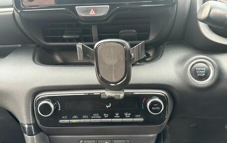 Toyota Yaris, 2021 год, 954 000 рублей, 15 фотография