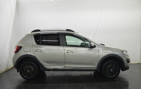 Renault Sandero II рестайлинг, 2016 год, 650 000 рублей, 4 фотография