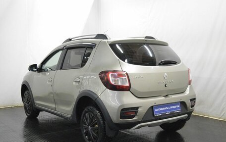 Renault Sandero II рестайлинг, 2016 год, 650 000 рублей, 7 фотография