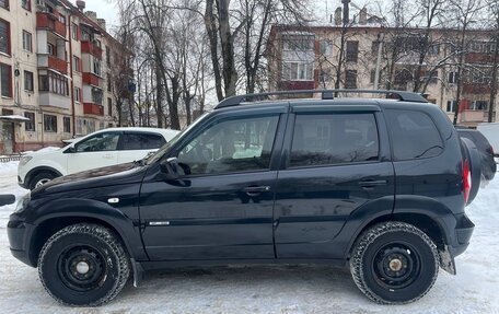 Chevrolet Niva I рестайлинг, 2018 год, 820 000 рублей, 3 фотография