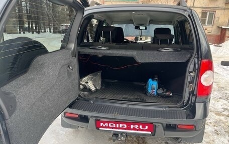 Chevrolet Niva I рестайлинг, 2018 год, 820 000 рублей, 7 фотография