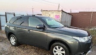 Mitsubishi Outlander III рестайлинг 3, 2014 год, 1 565 000 рублей, 2 фотография