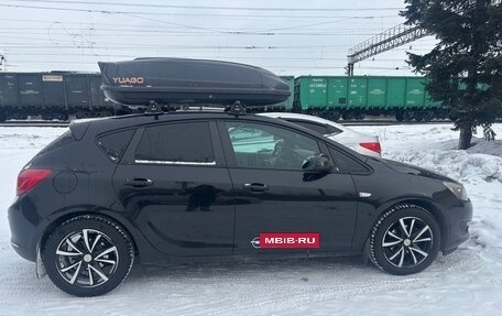 Opel Astra J, 2014 год, 880 000 рублей, 3 фотография