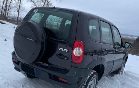 Chevrolet Niva I рестайлинг, 2018 год, 739 000 рублей, 6 фотография