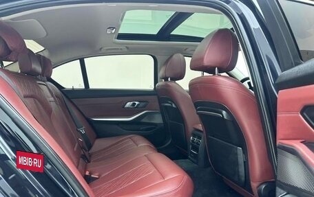 BMW 3 серия, 2022 год, 3 310 000 рублей, 10 фотография