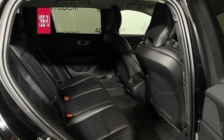 Volvo V60 Cross Country II, 2019 год, 2 975 000 рублей, 10 фотография