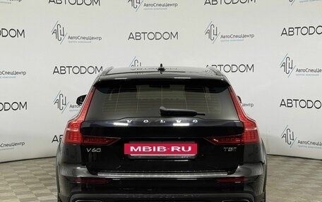 Volvo V60 Cross Country II, 2019 год, 2 975 000 рублей, 4 фотография