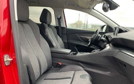 Peugeot 3008 II, 2019 год, 1 990 000 рублей, 13 фотография